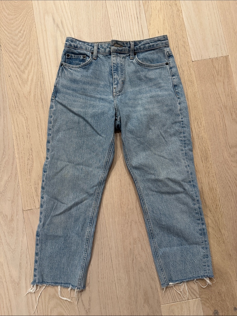 Topshop light washed cropped straight leg jeans size 26